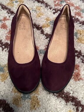 Naturalizer Burgundy Suede Ballet Flats
